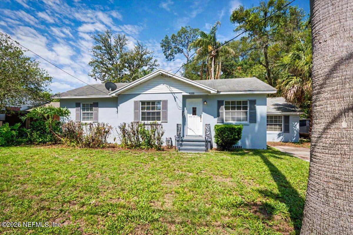4252 Pinewood Ave.
